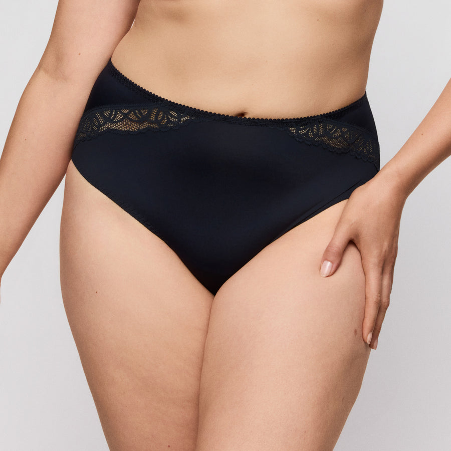 PrimaDonna Salerno Full Brief